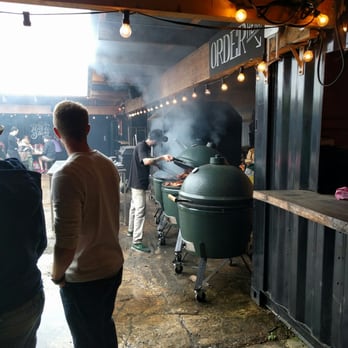 Holy Smoke BBQ - Caterers Near Me - Nyhamnsläge, M