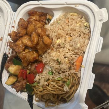 Panda Express - Ordered beef w/ broccoli and orange chicken apparently no broccoli - Chinese Near Me - San Juan Capistrano, California