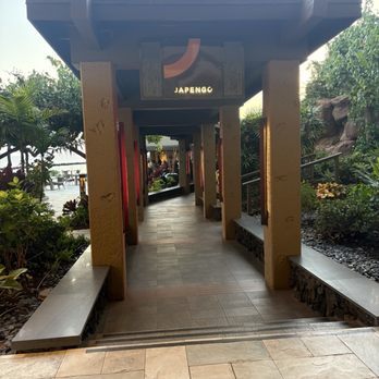 Japengo - Don't come here! - Asian Fusion Near Me - Lahaina, Hawaii
