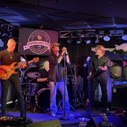 Donelson Pub - Revolution band on stage