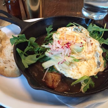 Medina Cafe - Fricasse Champignon - Breakfast & Brunch Near Me - Vancouver, British Columbia