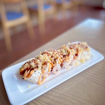 Akami Sushi - Tuna Crunch Roll: spicy tuna, cream cheese & cucumber inside, wrapped in soy paper and topped with tempura & sauces - lovely! - Sushi Bars Near Me - Arcadia, California