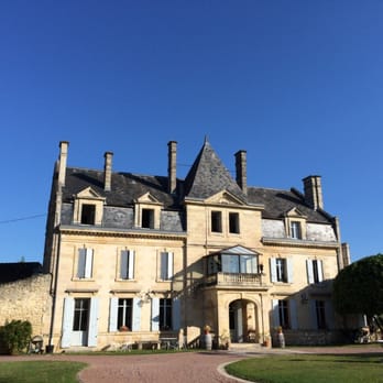 Château Julie - Wineries Near Me - Virsac, 33