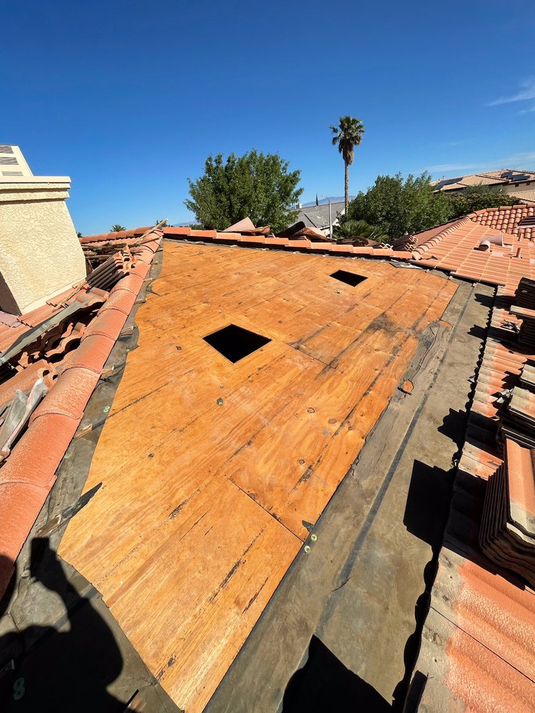 Slide of Roof-Rite Roofing