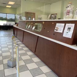 Honey Hut Ice Cream - Inside