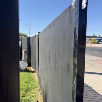 Toddler Safety Systems Nevada - Spray paint all over not even on the screw - Fences & Gates Near Me - Boulder City, Nevada Toddler Safety Systems Nevada - Spray paint all over not even on the screw - Fences & Gates Near Me - Boulder City, Nevada