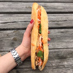 #nam - Le délicieux banh mi au poulet!
