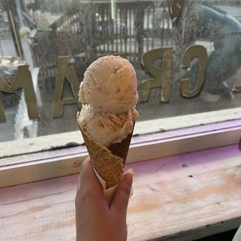 Rheas Ice Cream- NBTX - Ice Cream & Frozen Yogurt Near Me - New Braunfels, Texas Rheas Ice Cream- NBTX - Ice Cream & Frozen Yogurt Near Me - New Braunfels, Texas
