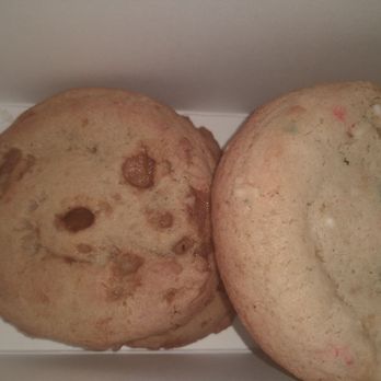 The Good Batch - Confetti and butter crunch cookies - Bakeries Near Me - Brooklyn, New York