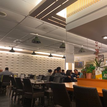 Bhan Baitong - table is clean, decoration is good. - Thai Near Me - Lake Forest, California