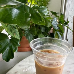 Iced bloom latte
