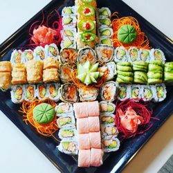 That Sushi Spot - Medium deluxe platter