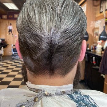 Windsor Barber Shop - The traditional DA (ducks ass) - Barbers Near Me - Levittown, Pennsylvania Windsor Barber Shop - The traditional DA (ducks ass) - Barbers Near Me - Levittown, Pennsylvania