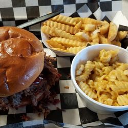 Leachmon Pit Stop BBQ - Chopped brisket