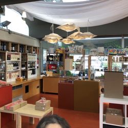 El Gat - Store front