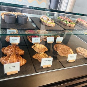 The Boy & The Bear - Coffee & Tea Near Me - Pasadena, California