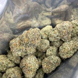 Canna Cabana - Good smoke,friendly people,great prices. Great prices.I've been going there for a while. They are open all night,which helps a lot