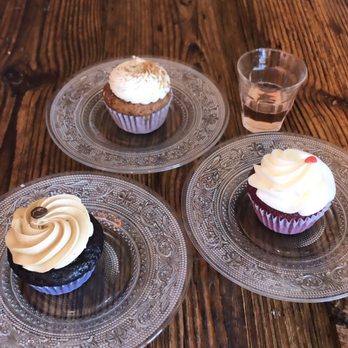 La Cava Cakery - Coffee, carrot cake, and red velvet - Bakeries Near Me - Barcelona, B