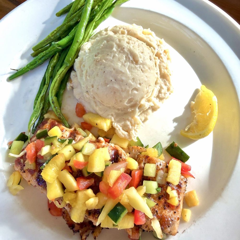 Bahama Breeze - Grilled Salmon - Caribbean Near Me - Duluth, Georgia