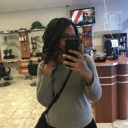 Wafa is amazing! She is such a kind person. Very affordable. Nice clean salon. I just had my hair styled in curls.
