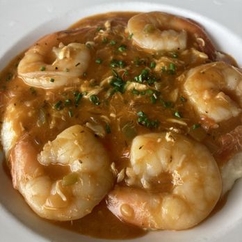 Dead Eye Dick's - Shrimp n grits - New American Near Me - Block Island, Rhode Island