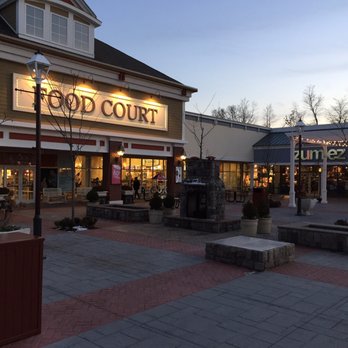 Tanger Outlets Riverhead - Food court front and cozy cool outdoor area. - Outlet Stores Near Me - Riverhead, New York