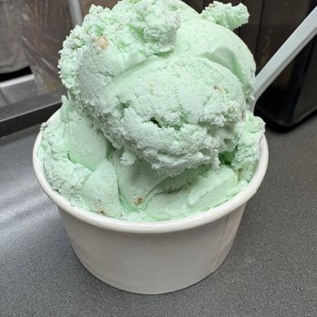 Van Dyk's Ice Cream - Ice Cream & Frozen Yogurt Near Me - Ridgewood, New Jersey Van Dyk's Ice Cream - Ice Cream & Frozen Yogurt Near Me - Ridgewood, New Jersey