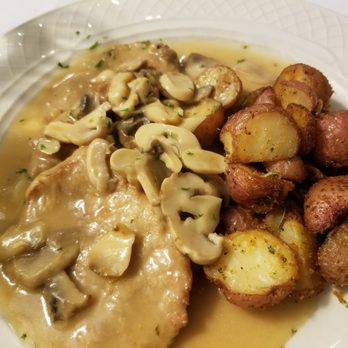 Gino's Restaurant - Veal scaloppine - Pizza Near Me - Brooklyn, New York Gino's Restaurant - Veal scaloppine - Pizza Near Me - Brooklyn, New York