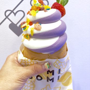 Somisomi - Milk & Ube Taiyaki soft serve - Ice Cream & Frozen Yogurt Near Me - Irvine, California
