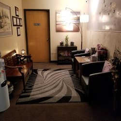 Hands That Heal You - The welcoming waiting room