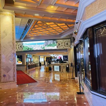 Peppermill Reno - Looking towards the lobby - Casinos Near Me - Reno, Nevada