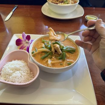 Daw Kun Thai - Thai Near Me - Manchester, New Hampshire Daw Kun Thai - Thai Near Me - Manchester, New Hampshire