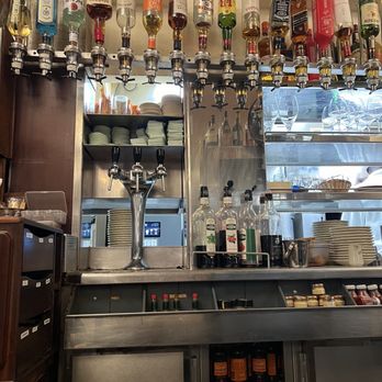 Café de Flore - Cafes Near Me - Paris, 75 Café de Flore - Cafes Near Me - Paris, 75