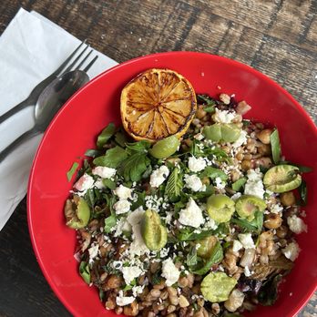 Spoke - Chickpea farro bowl - Breakfast & Brunch Near Me - Los Angeles, California Spoke - Chickpea farro bowl - Breakfast & Brunch Near Me - Los Angeles, California