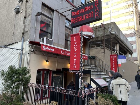 Le Tout Va Bien - French Restaurant by null