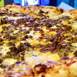 Bacon Cheeseburger Pizza