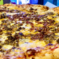 Paradise by the Slice - Bacon Cheeseburger Pizza