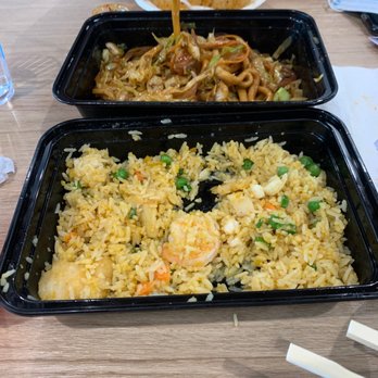 LAN Noodle - Salted Egg Yolk Seafood Fried Rice and Vegetable Chow Mein - Noodles Near Me - West Covina, California