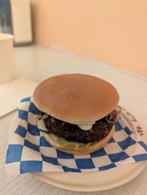 Goldburger Highland Park by null