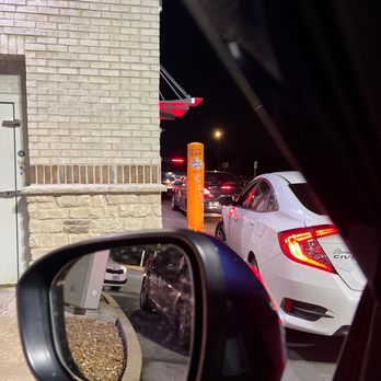 White Castle - Busy! - Fast Food Near Me - Berkeley, Missouri