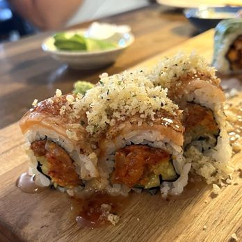 Sushi Dabu - Salmon on the Beach (the BEST roll)!!! Flavor + texture = amazing - Sushi Bars Near Me - Ypsilanti, Michigan