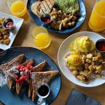 foothill - Brioche French Toast Eggs Benedict - New American Near Me - Pasadena, California foothill - Brioche French Toast Eggs Benedict - New American Near Me - Pasadena, California