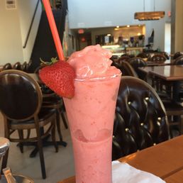 Strawberry banana smoothie