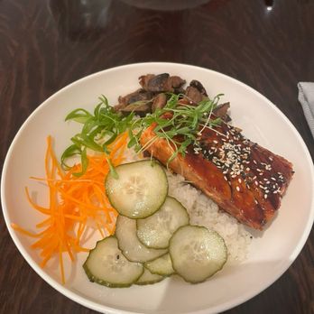 Vida - Teriyaki salmon rice bowl. - New American Near Me - Miami Beach, Florida Vida - Teriyaki salmon rice bowl. - New American Near Me - Miami Beach, Florida