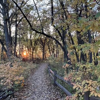 Hawthorne Glen Educational Center - Parks Near Me - Milwaukee, Wisconsin