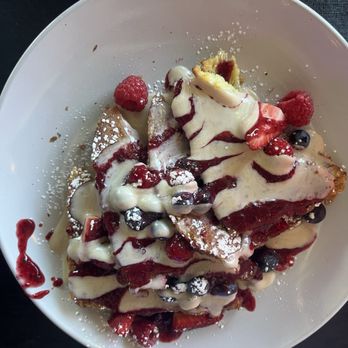Mi Mosa - Berry French Toast - Breakfast & Brunch Near Me - Farmington, Michigan