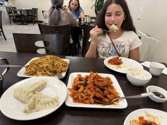 Golden Tree Restaurant by null