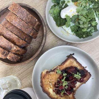 KURO COFFEE - Coffee & Tea Near Me - London, XGL