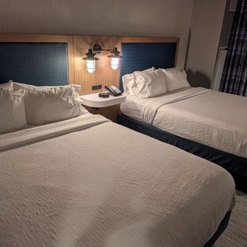 Hampton Inn Boston Seaport District - Hotels Near Me - Boston, Massachusetts Hampton Inn Boston Seaport District - Hotels Near Me - Boston, Massachusetts