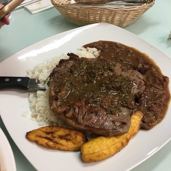 Esto Es Colombia - Churrasco con chimichurri - Colombian Near Me - Toronto, Ontario Esto Es Colombia - Churrasco con chimichurri - Colombian Near Me - Toronto, Ontario